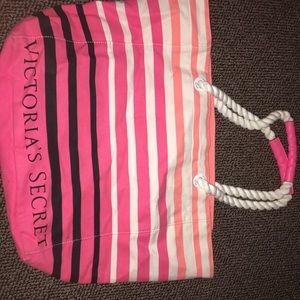 VS TOTE